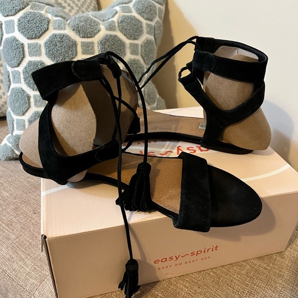 Steve Madden Black Tassel Sandals - Picture 3 of 4